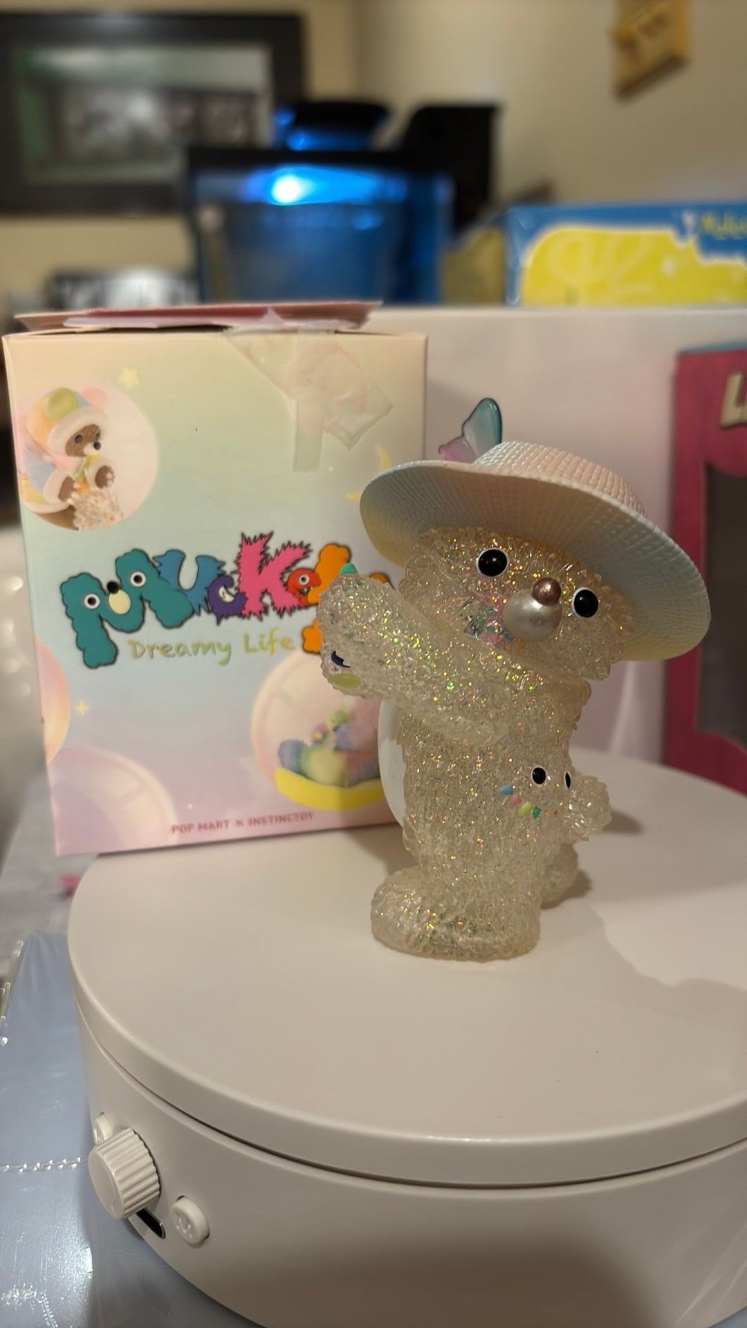 Pop Mart Instinc Toy Dreamy Life « Fluffy Catching »