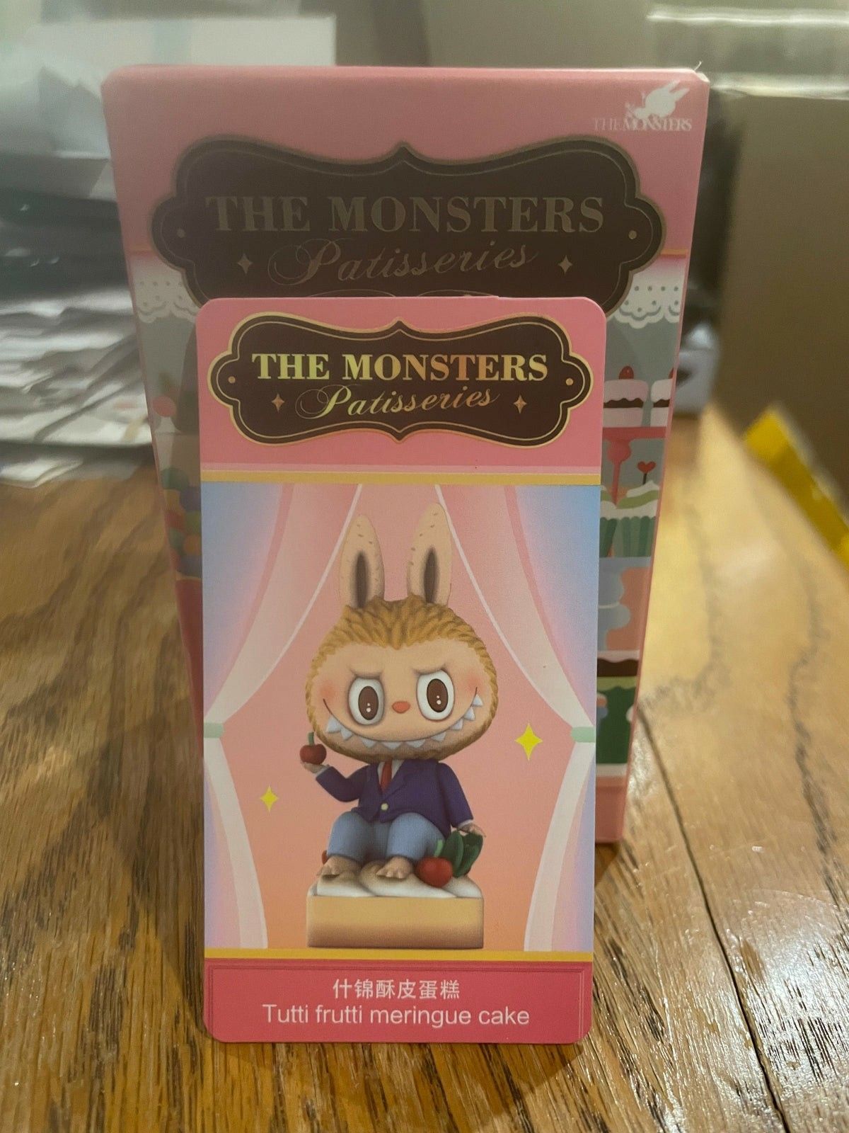 Le gâteau meringué Tutti Frutti des Pâtisseries The Monsters