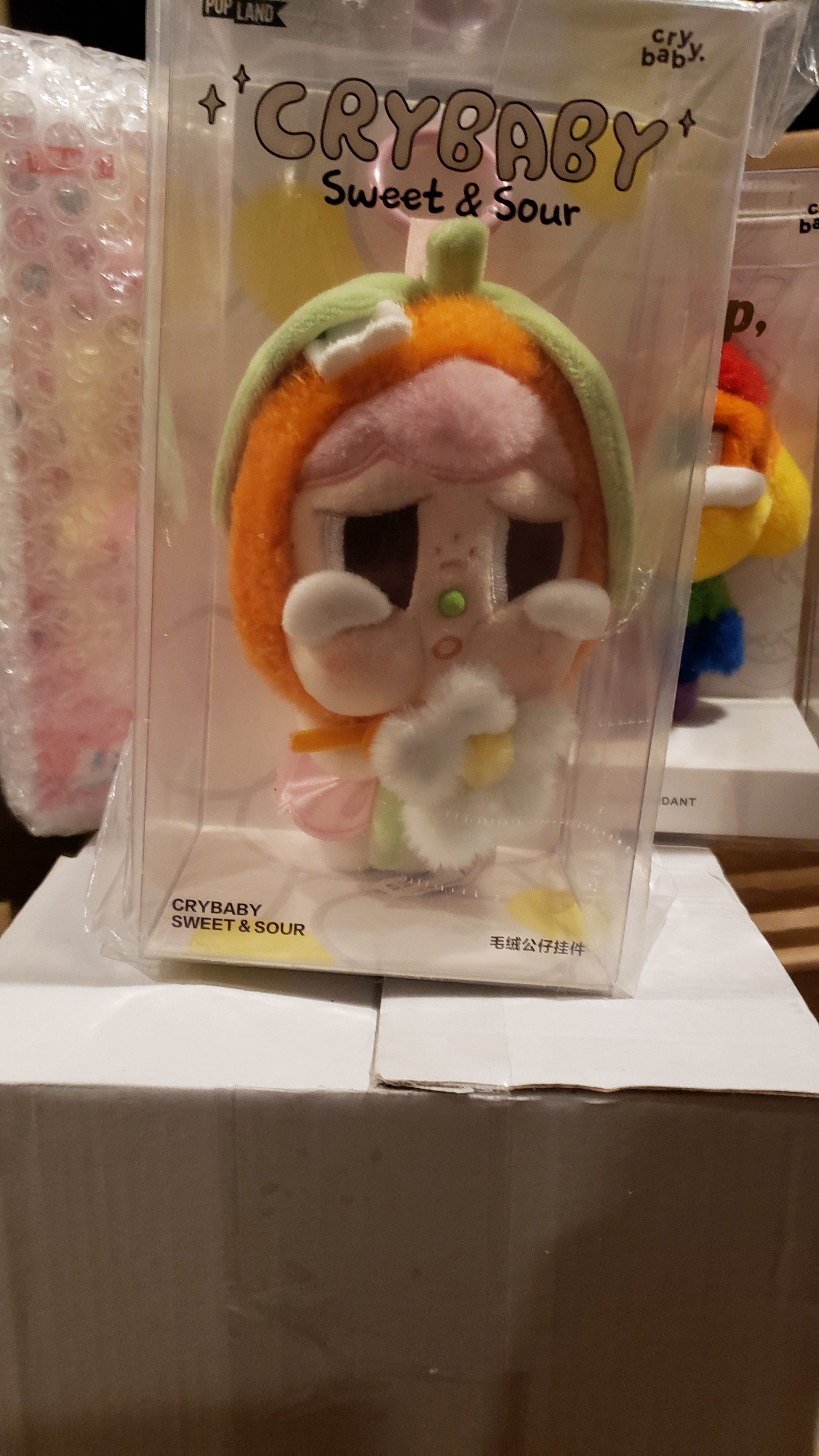 Pendentif de poupée en peluche Crybaby Doux et Aigre